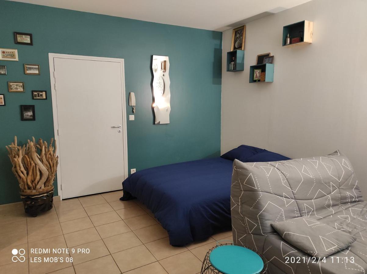 Studio Dans Vieux Magasin 1800 Apartment Sedan Ngoại thất bức ảnh